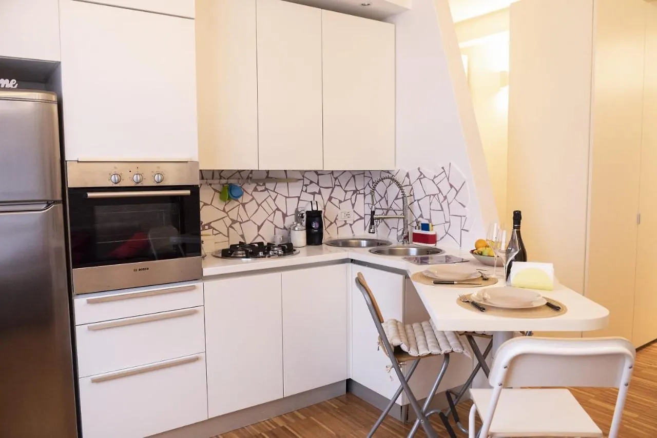 Casa Bel, Bologna By Short Holidays Apartment