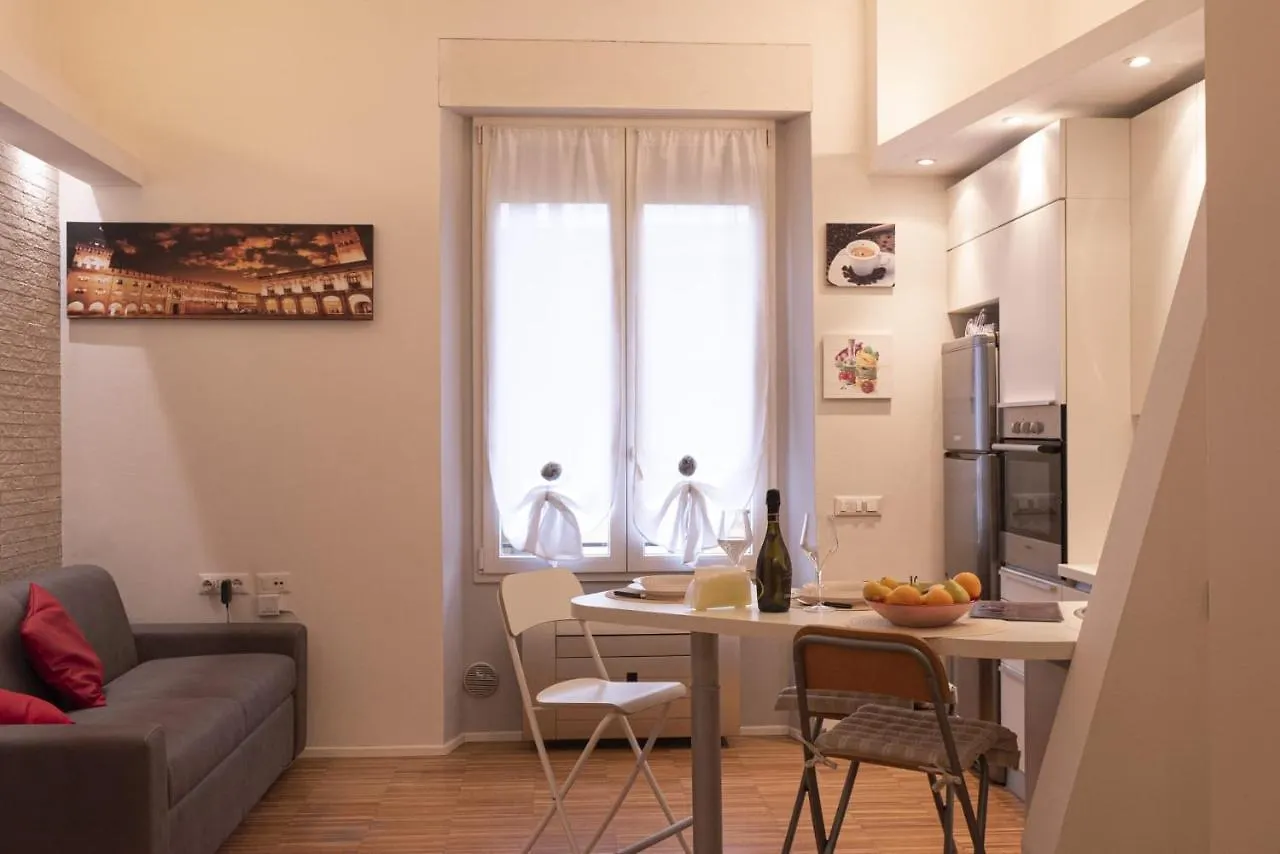 Casa Bel, Bologna By Short Holidays Apartment