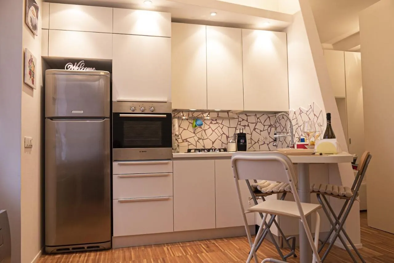 Casa Bel, Bologna By Short Holidays Apartment