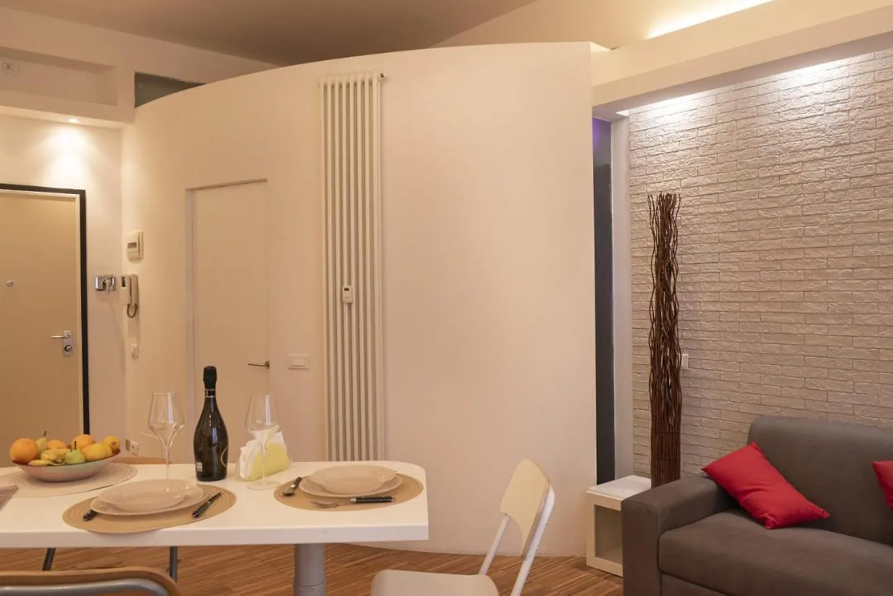 Casa Bel, Bologna By Short Holidays Apartment