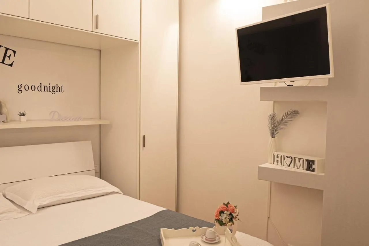 Casa Bel, Bologna By Short Holidays Apartment